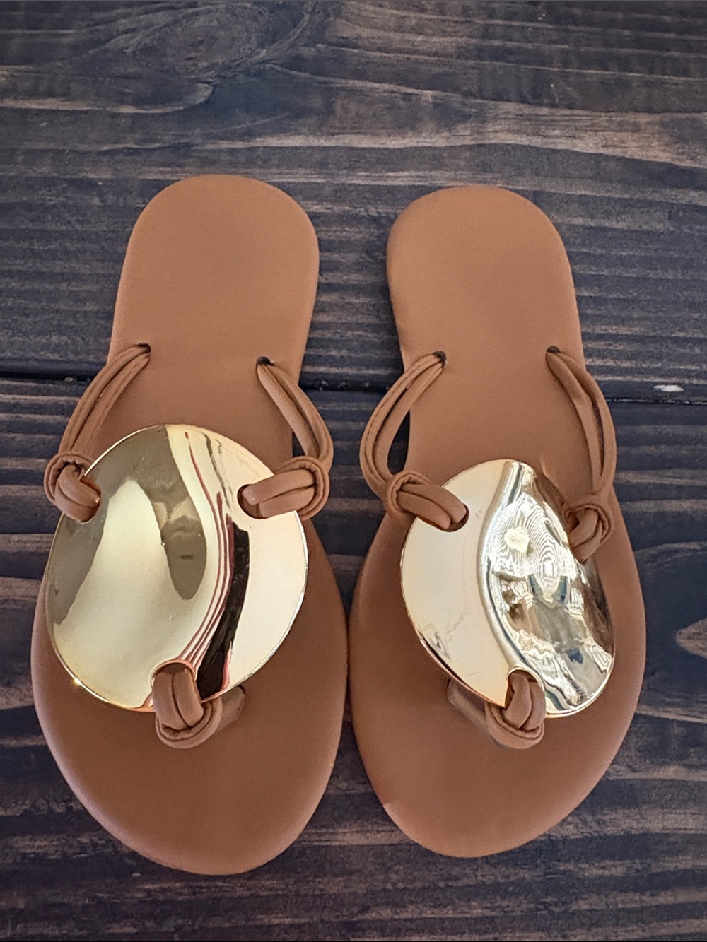 Women’s Tan Sandal with Gold Accent